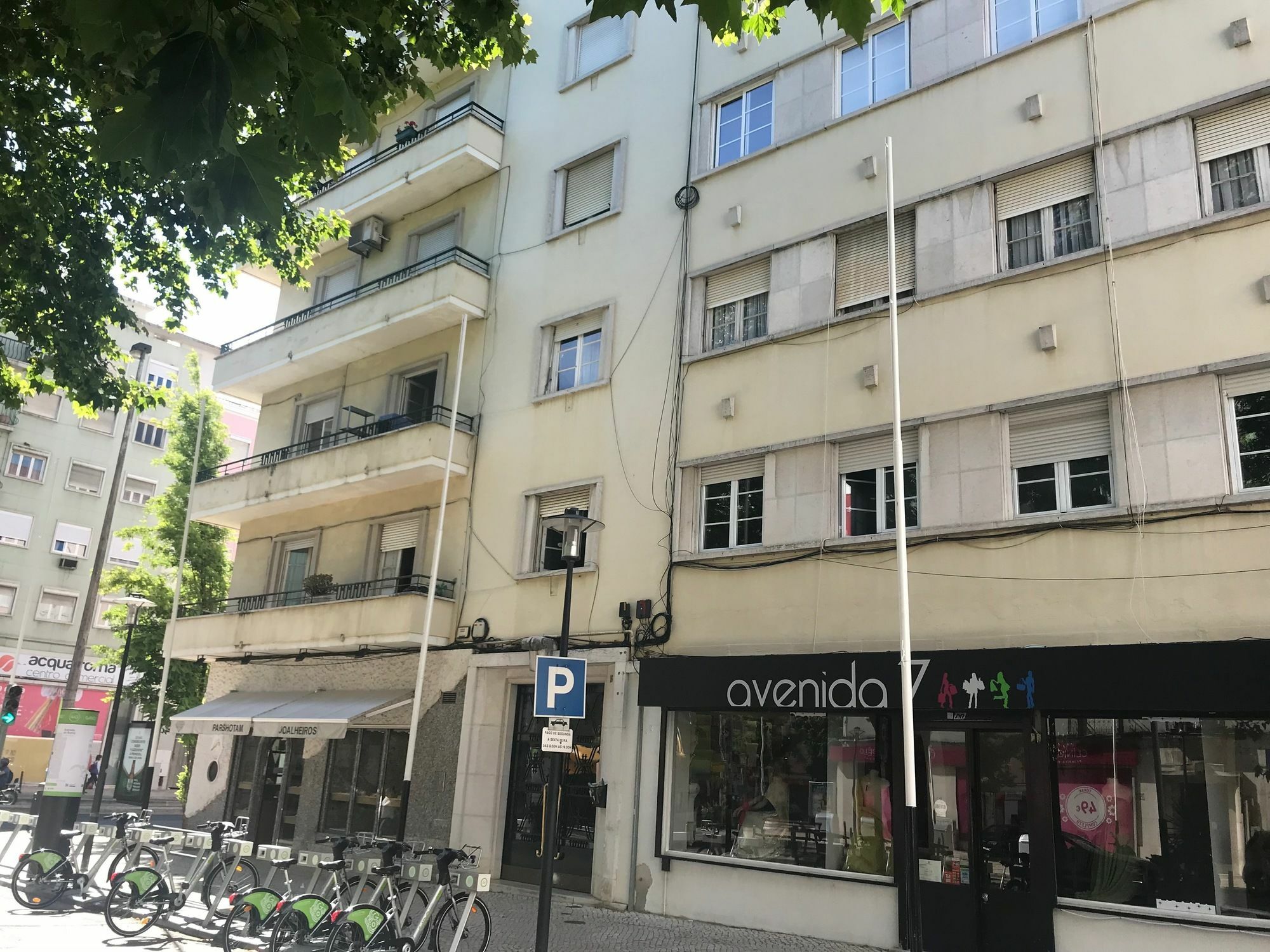 Good Time Airport In Lisbon Hotell Exteriör bild